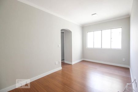 Sala de apartamento para alugar com 2 quartos, 54m² em Parque Maria Domitila, São Paulo