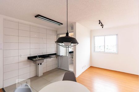 Sala/Cozinha de kitnet/studio para alugar com 1 quarto, 32m² em Vila Prudente, São Paulo