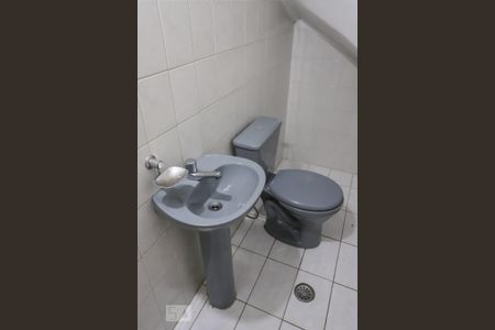 Casa à venda com 80m², 2 quartos e 2 vagasLavabo