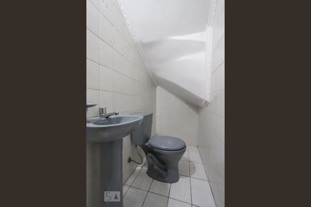 Casa à venda com 80m², 2 quartos e 2 vagasLavabo