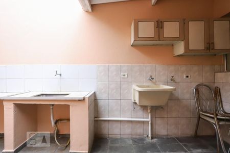 Casa à venda com 80m², 2 quartos e 2 vagasQuintal