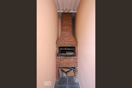 Casa à venda com 80m², 2 quartos e 2 vagasQuintal