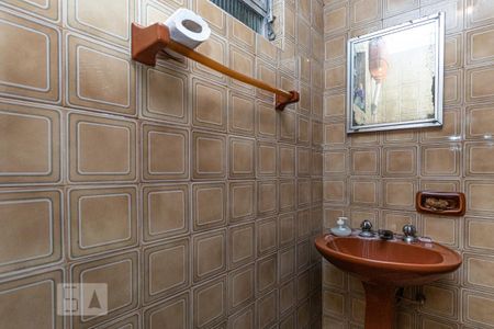 Casa à venda com 231m², 4 quartos e 3 vagasBanheiro