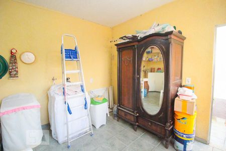 Casa à venda com 100m², 3 quartos e 6 vagas Casa à venda com 100m², 3 quartos e 6 vagasÁrea de serviço