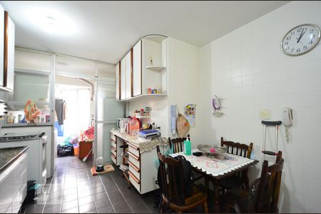 Apartamento à venda com 139m², 5 quartos e 2 vagasCozinha