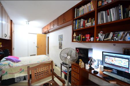 Apartamento à venda com 139m², 5 quartos e 2 vagasSuíte 1