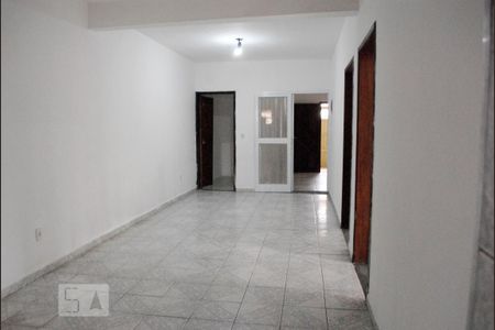 Casa para alugar com 125m², 2 quartos e 2 vagasSala