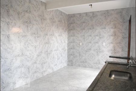 Casa para alugar com 125m², 2 quartos e 2 vagasCozinha