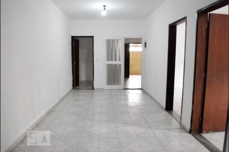 Casa para alugar com 125m², 2 quartos e 2 vagasSala