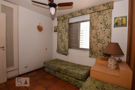 Quarto 1q de apartamento para alugar com 3 quartos, 196m² em Centro, Guarujá