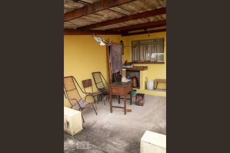 Casa à venda com 110m², 3 quartos e 2 vagasÁrea de Serviço