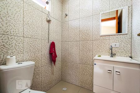 Banheiro de casa para alugar com 1 quarto, 32m² em Jardim Maria Rosa, Taboão da Serra