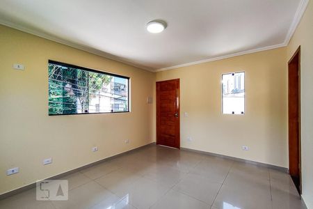 Sala / Quarto de casa para alugar com 1 quarto, 32m² em Jardim Maria Rosa, Taboão da Serra