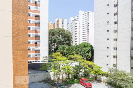 Apartamento à venda com 80m², 2 quartos e 2 vagasVista da Suíte 2