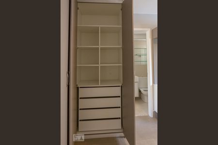 Apartamento à venda com 80m², 2 quartos e 2 vagasSuíte 1