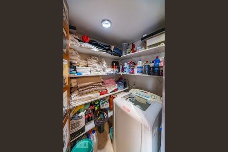 Casa à venda com 190m², 4 quartos e 4 vagasDespensa