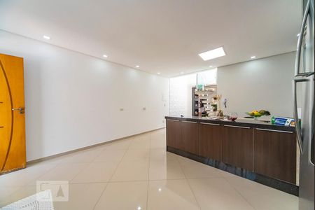 Casa à venda com 190m², 4 quartos e 4 vagasCopa e cozinha 