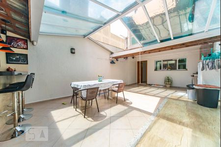 Casa à venda com 190m², 4 quartos e 4 vagasQuintal