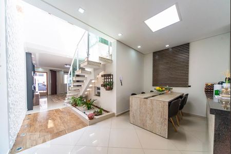 Casa à venda com 190m², 4 quartos e 4 vagasCopa e cozinha 