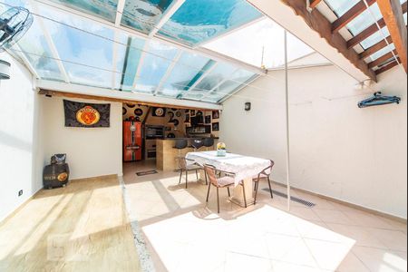 Casa à venda com 190m², 4 quartos e 4 vagasQuintal