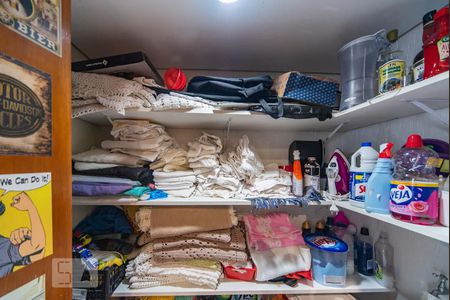 Casa à venda com 190m², 4 quartos e 4 vagasDespensa