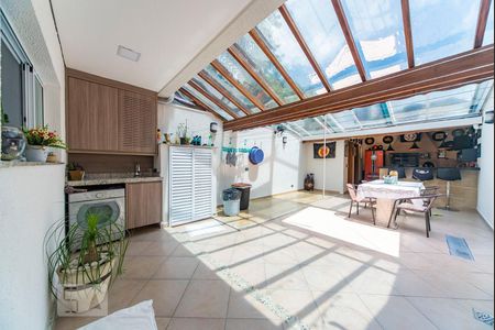 Casa à venda com 190m², 4 quartos e 4 vagasÁrea de Serviço e Quintal