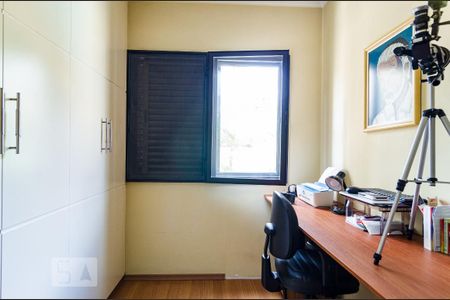 Apartamento à venda com 71m², 3 quartos e 2 vagasQuarto 3