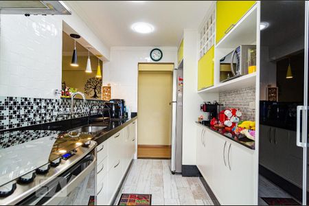 Apartamento à venda com 71m², 3 quartos e 2 vagasCozinha