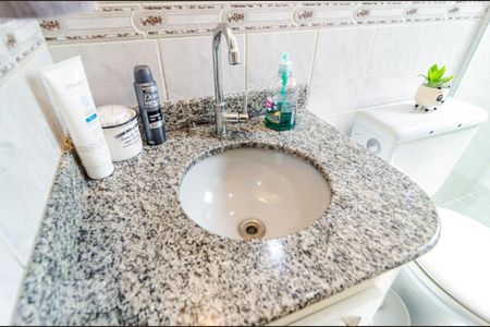 Apartamento à venda com 71m², 3 quartos e 2 vagasBanheiro Social