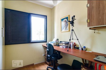 Apartamento à venda com 71m², 3 quartos e 2 vagasQuarto 3