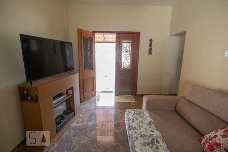 Sala de casa para alugar com 3 quartos, 140m² em Chácaras Rio-petrópolis, Duque de Caxias