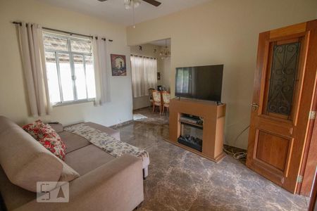 Sala de casa para alugar com 3 quartos, 140m² em Chácaras Rio-petrópolis, Duque de Caxias