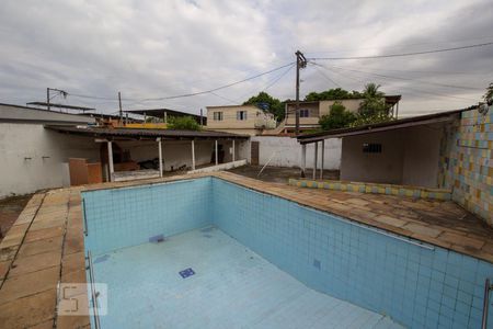 Casa para alugar com 140m², 3 quartos e 5 vagasQuintal - Piscina