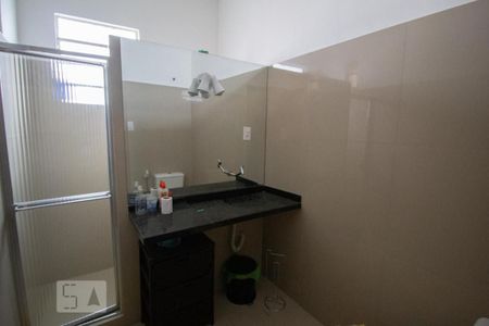 Casa para alugar com 140m², 3 quartos e 5 vagasBanheiro 