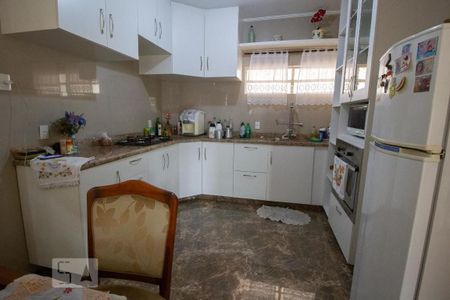 Casa para alugar com 140m², 3 quartos e 5 vagasCozinha