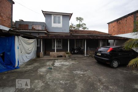 Casa para alugar com 140m², 3 quartos e 5 vagasFachada