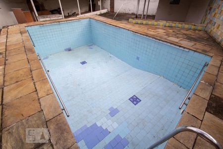 Casa para alugar com 140m², 3 quartos e 5 vagasQuintal - Piscina