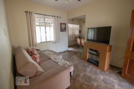 Sala de casa para alugar com 3 quartos, 140m² em Chácaras Rio-petrópolis, Duque de Caxias