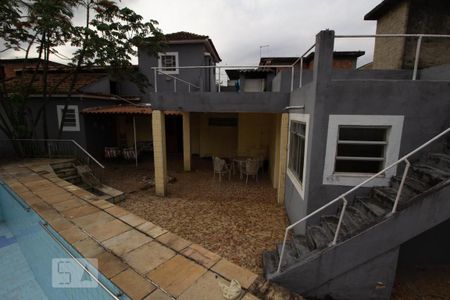 Casa para alugar com 140m², 3 quartos e 5 vagasQuintal