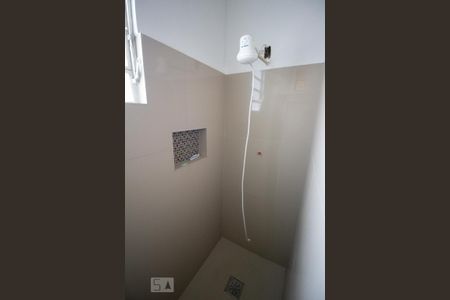 Casa para alugar com 140m², 3 quartos e 5 vagasBanheiro 2