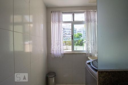 Apartamento à venda com 81m², 2 quartos e 1 vagaÁrea de Serviço