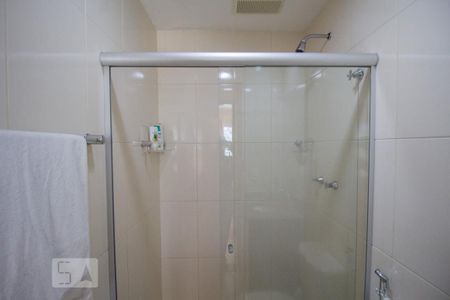 Apartamento à venda com 81m², 2 quartos e 1 vagaBanheiro Social