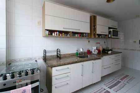 Apartamento à venda com 98m², 2 quartos e 2 vagas Apartamento à venda com 98m², 2 quartos e 2 vagasCozinha