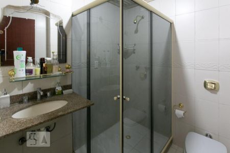 Apartamento à venda com 98m², 2 quartos e 2 vagas Apartamento à venda com 98m², 2 quartos e 2 vagasBanheiro da Suíte