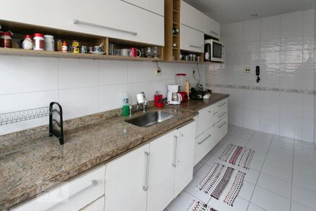 Apartamento à venda com 98m², 2 quartos e 2 vagas Apartamento à venda com 98m², 2 quartos e 2 vagasCozinha