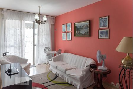 Sala  de apartamento à venda com 2 quartos, 70m² em Praça da Bandeira, Rio de Janeiro