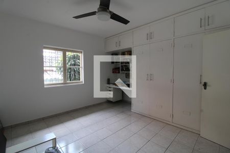 Casa à venda com 300m², 5 quartos e 6 vagasQuarto 1