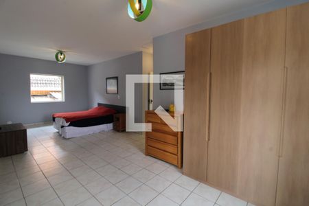 Casa à venda com 300m², 5 quartos e 6 vagasSuíte