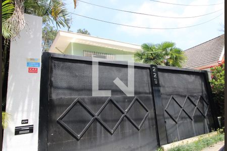 Casa à venda com 300m², 5 quartos e 6 vagasFachada