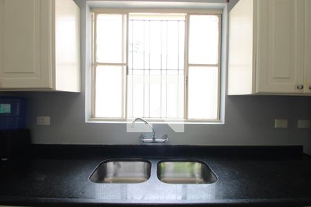 Casa à venda com 300m², 5 quartos e 6 vagasPia da cozinha